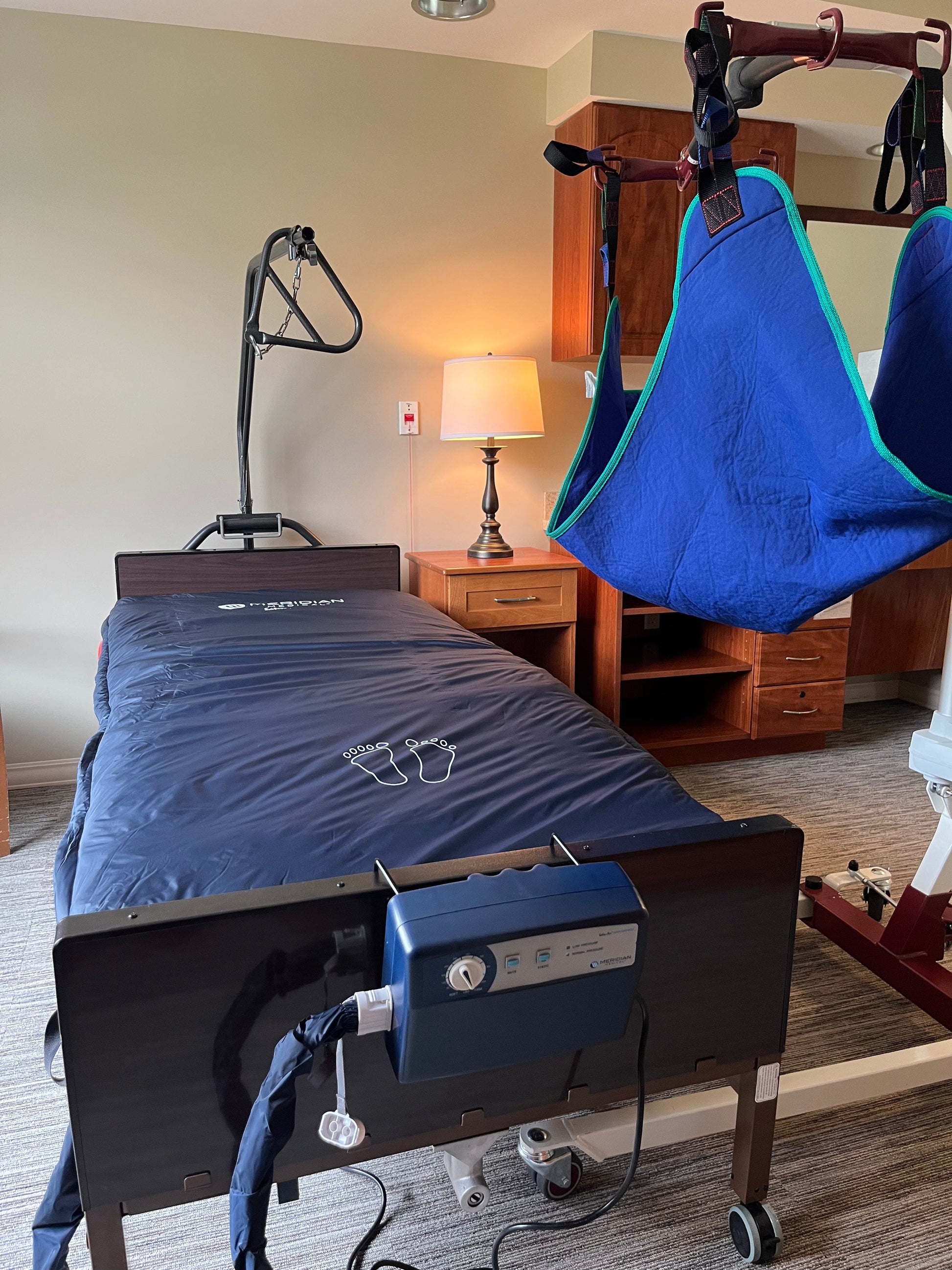 Cleveland HME bariatric hospital bed pictured on the supplier’s website